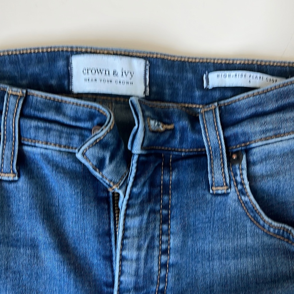 Crown&ivy High rise flare crop size 4 . Lightly worn